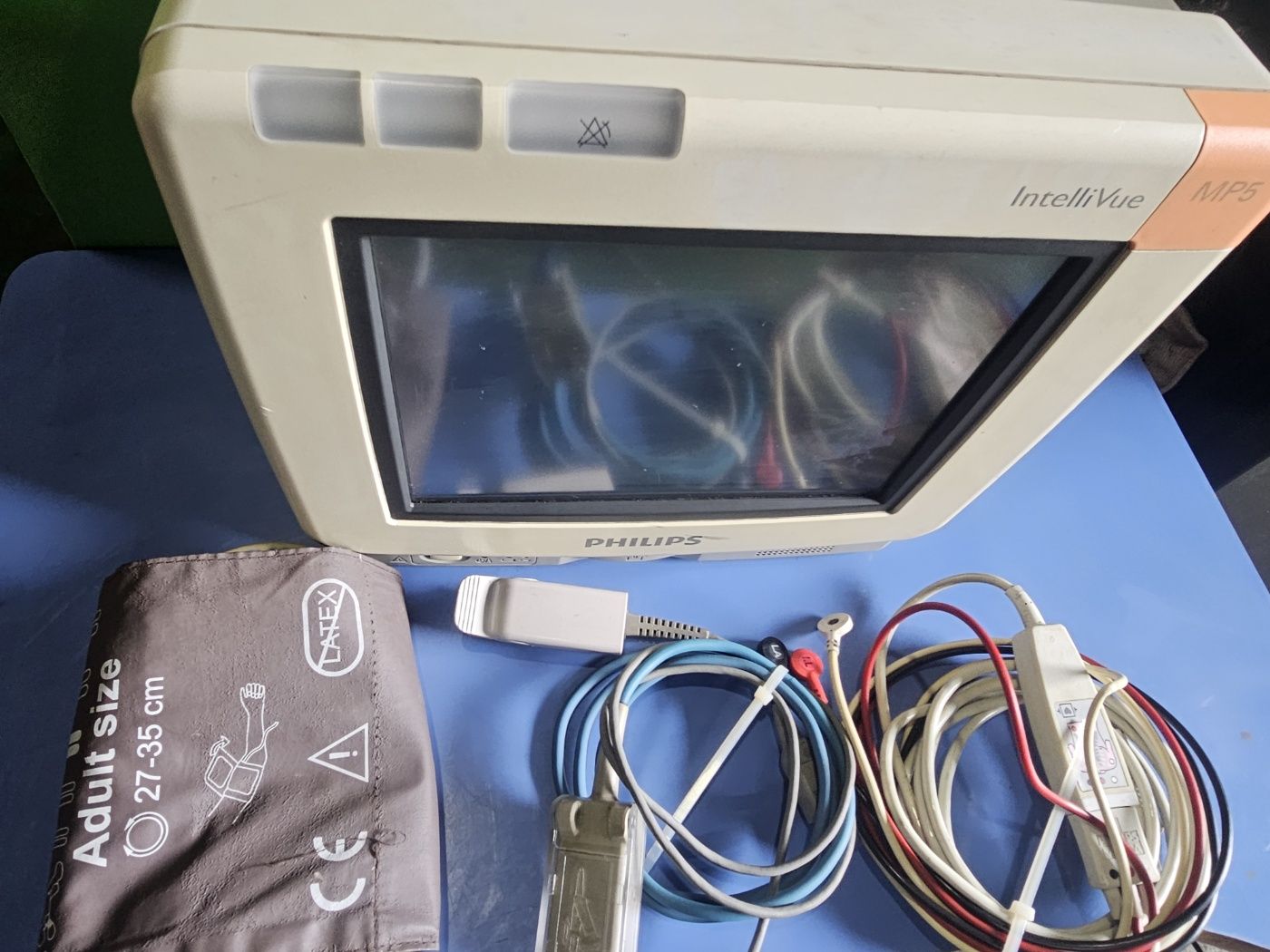 PHILIPS INTELLIVUE MP5 PORTABLE PATIENT MONITOR